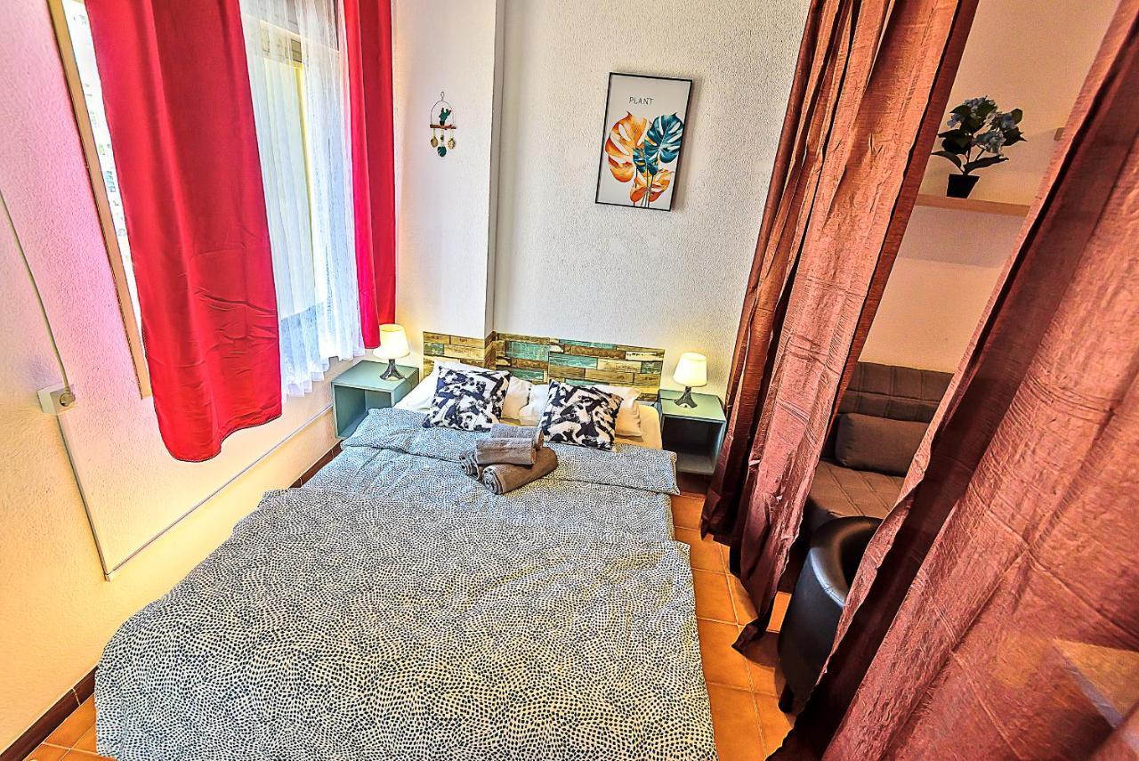 Ocean View Beach Apartment With Pool & Balconies 엘푸에르토데산타마리아 외부 사진