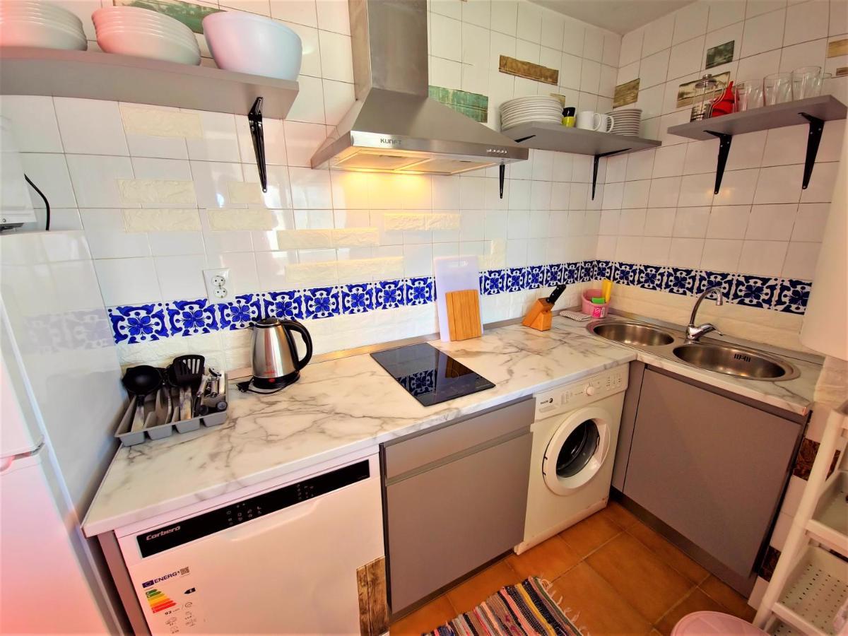 Ocean View Beach Apartment With Pool & Balconies 엘푸에르토데산타마리아 외부 사진